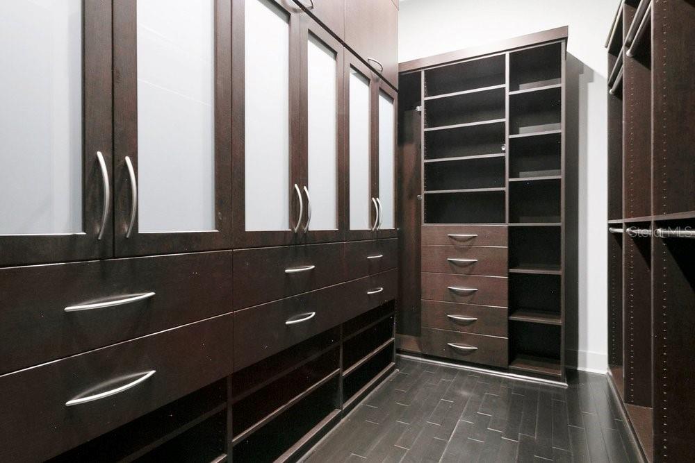 Image 26 of 65 For 2550 Venetian Way