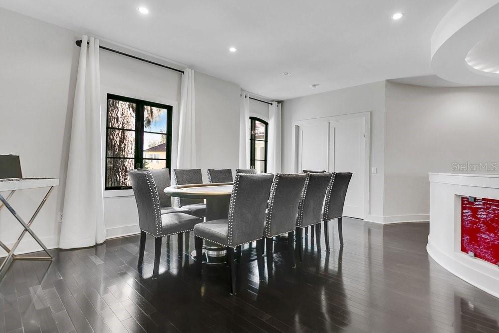 Image 36 of 65 For 2550 Venetian Way