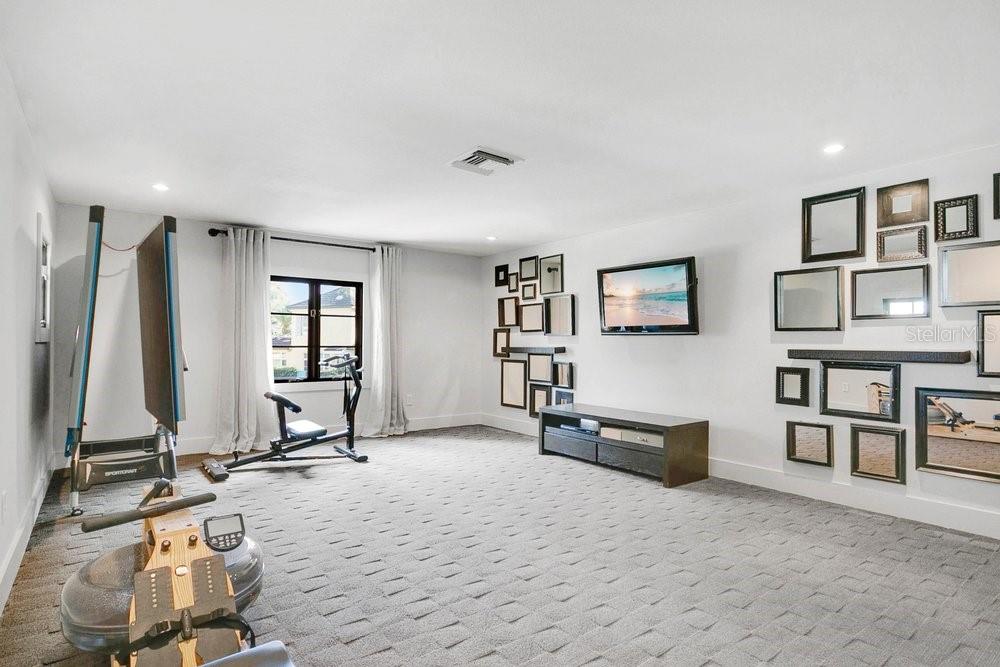 Image 41 of 65 For 2550 Venetian Way