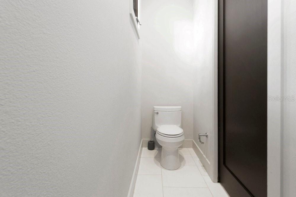 Image 42 of 65 For 2550 Venetian Way