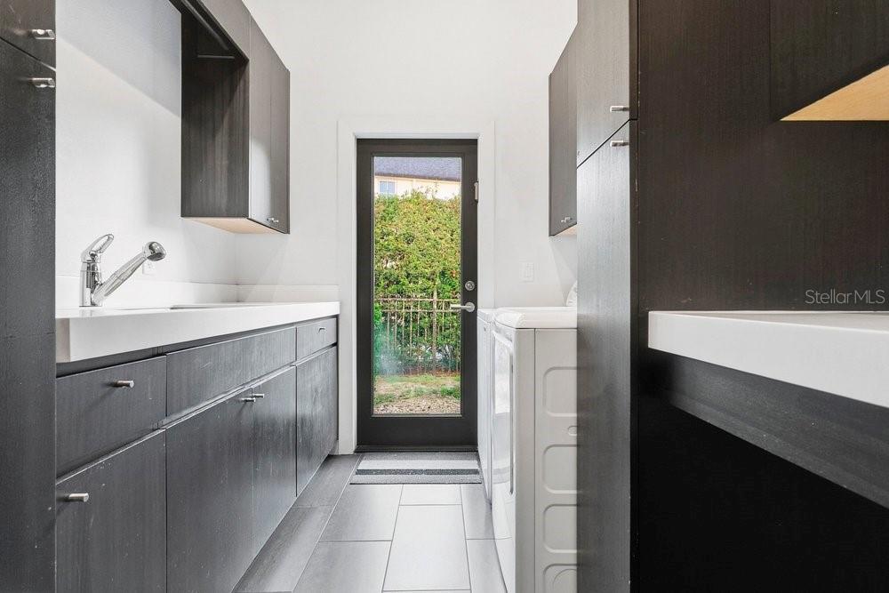 Image 43 of 65 For 2550 Venetian Way