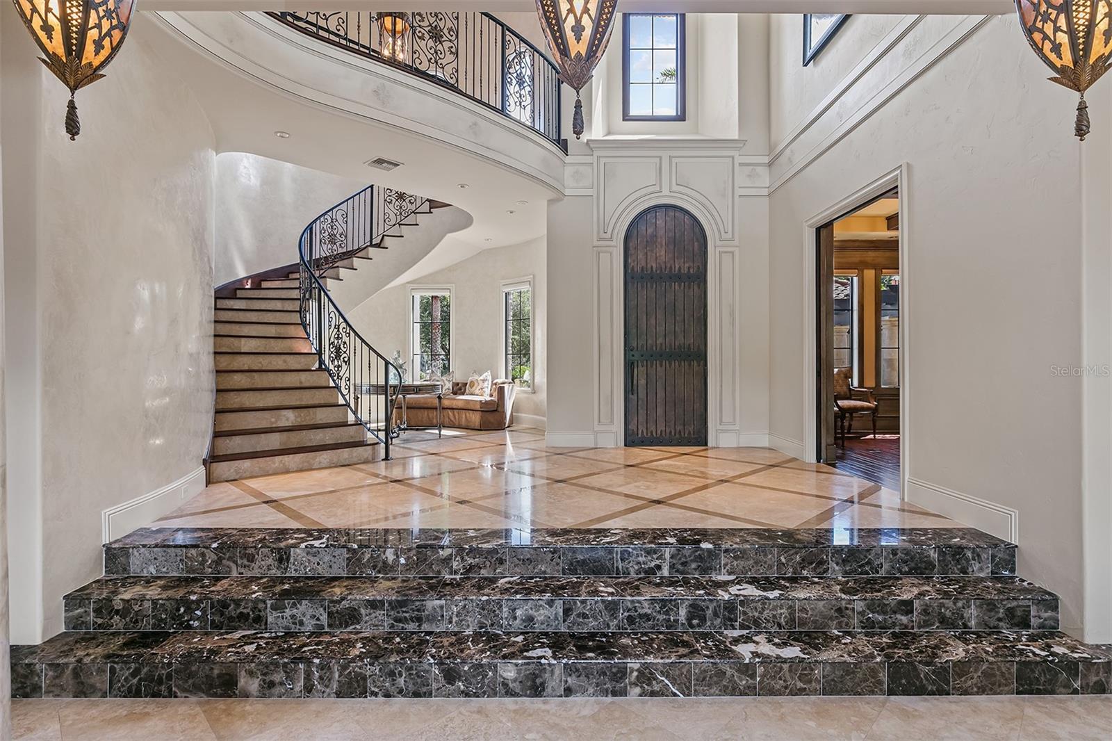 Image 11 of 72 For 6142 Grosvenor Shore Drive