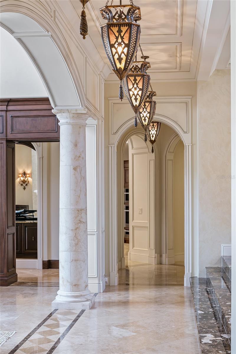 Image 13 of 72 For 6142 Grosvenor Shore Drive