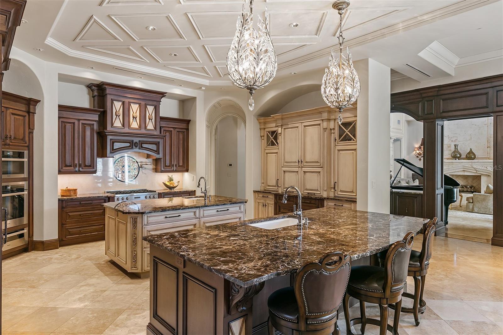 Image 19 of 72 For 6142 Grosvenor Shore Drive