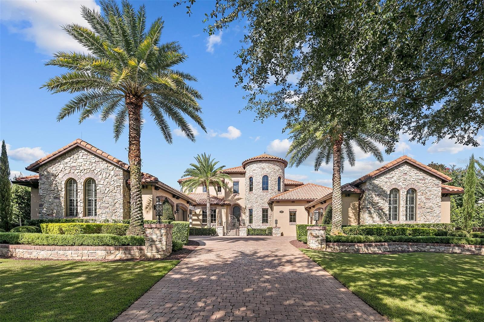 Image 2 of 72 For 6142 Grosvenor Shore Drive