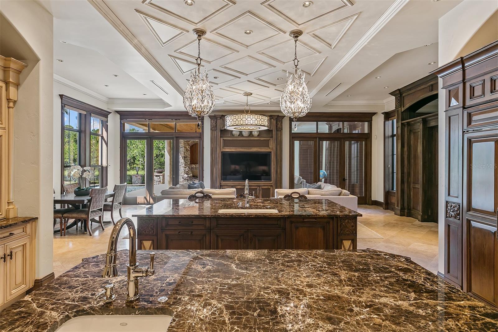 Image 20 of 72 For 6142 Grosvenor Shore Drive