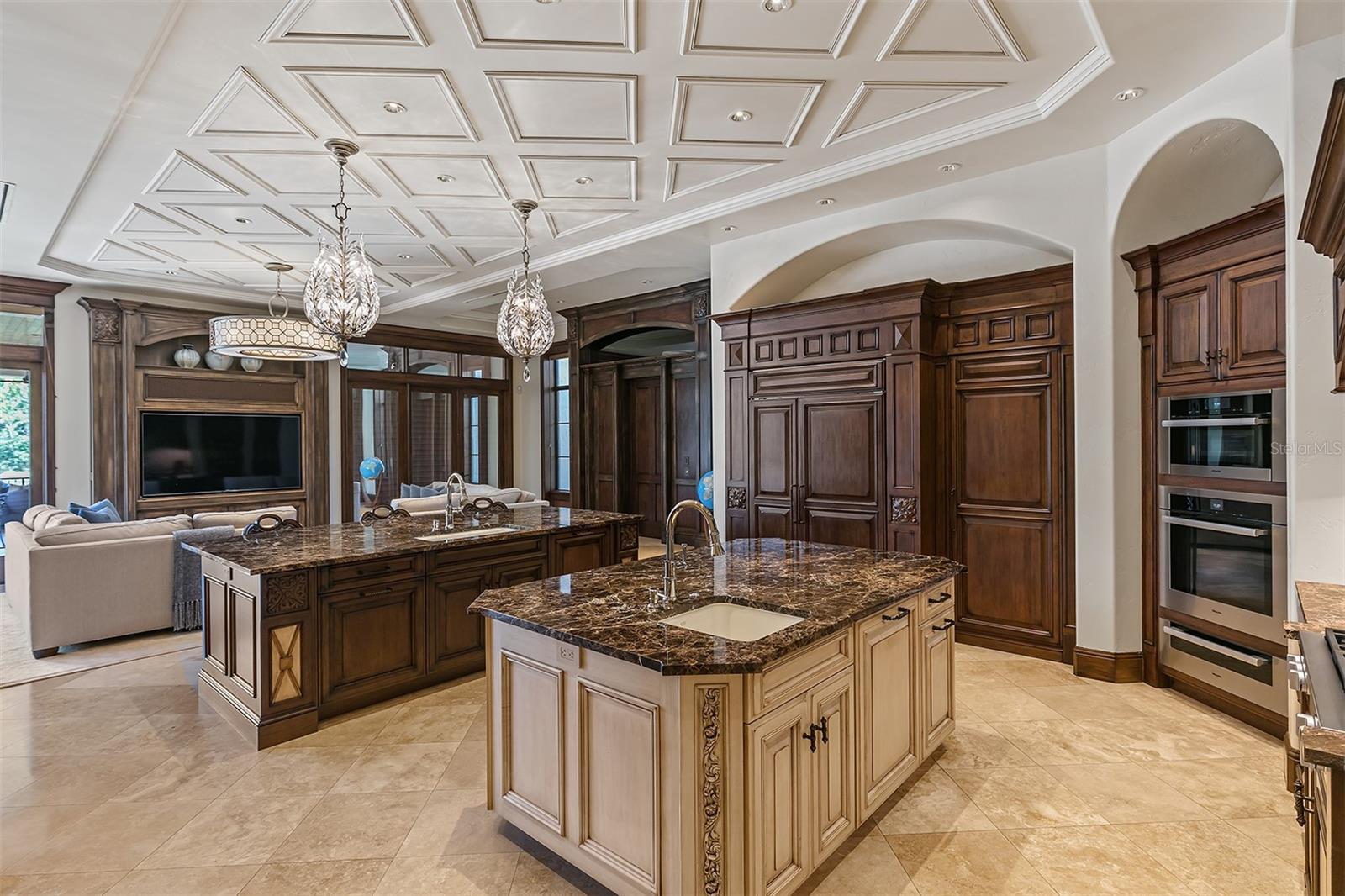 Image 21 of 72 For 6142 Grosvenor Shore Drive