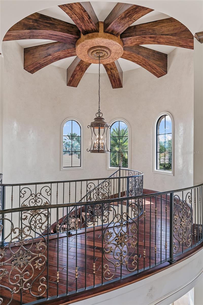 Image 41 of 72 For 6142 Grosvenor Shore Drive