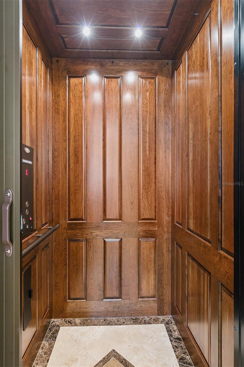 Image 51 of 72 For 6142 Grosvenor Shore Drive