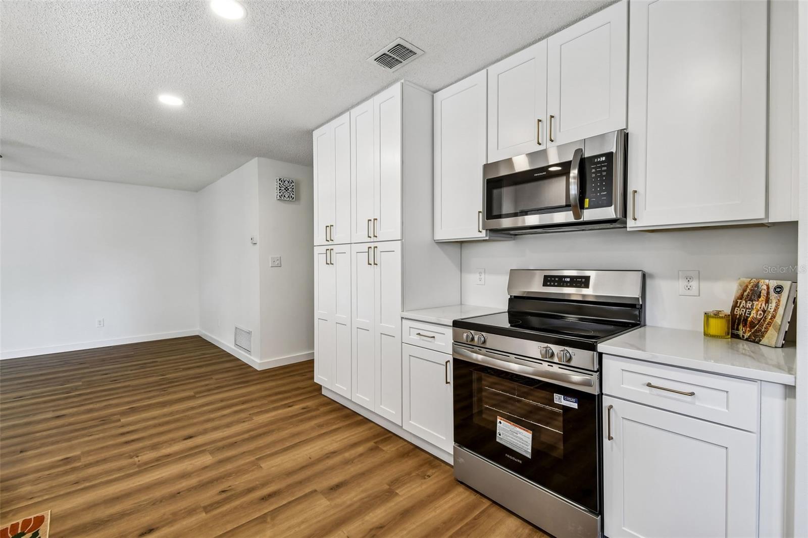 Image 11 of 38 For 3246 Athena Drive