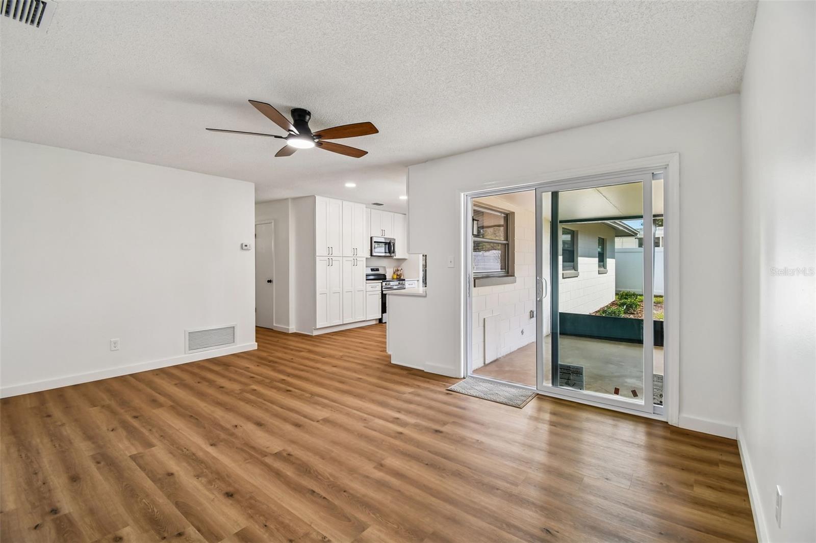 Image 23 of 38 For 3246 Athena Drive