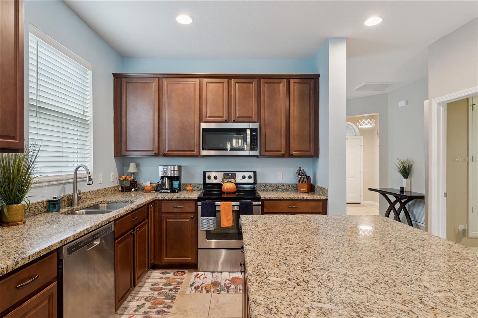 Image 10 of 41 For 10942 High Bush Court