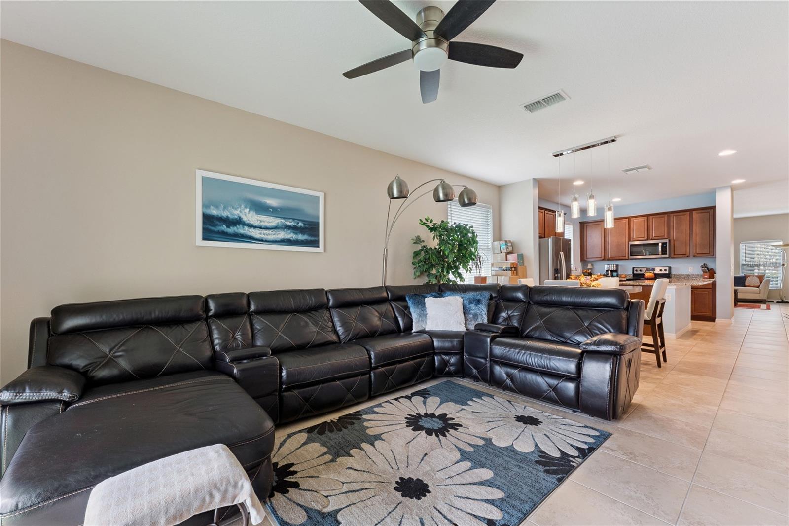 Image 14 of 41 For 10942 High Bush Court