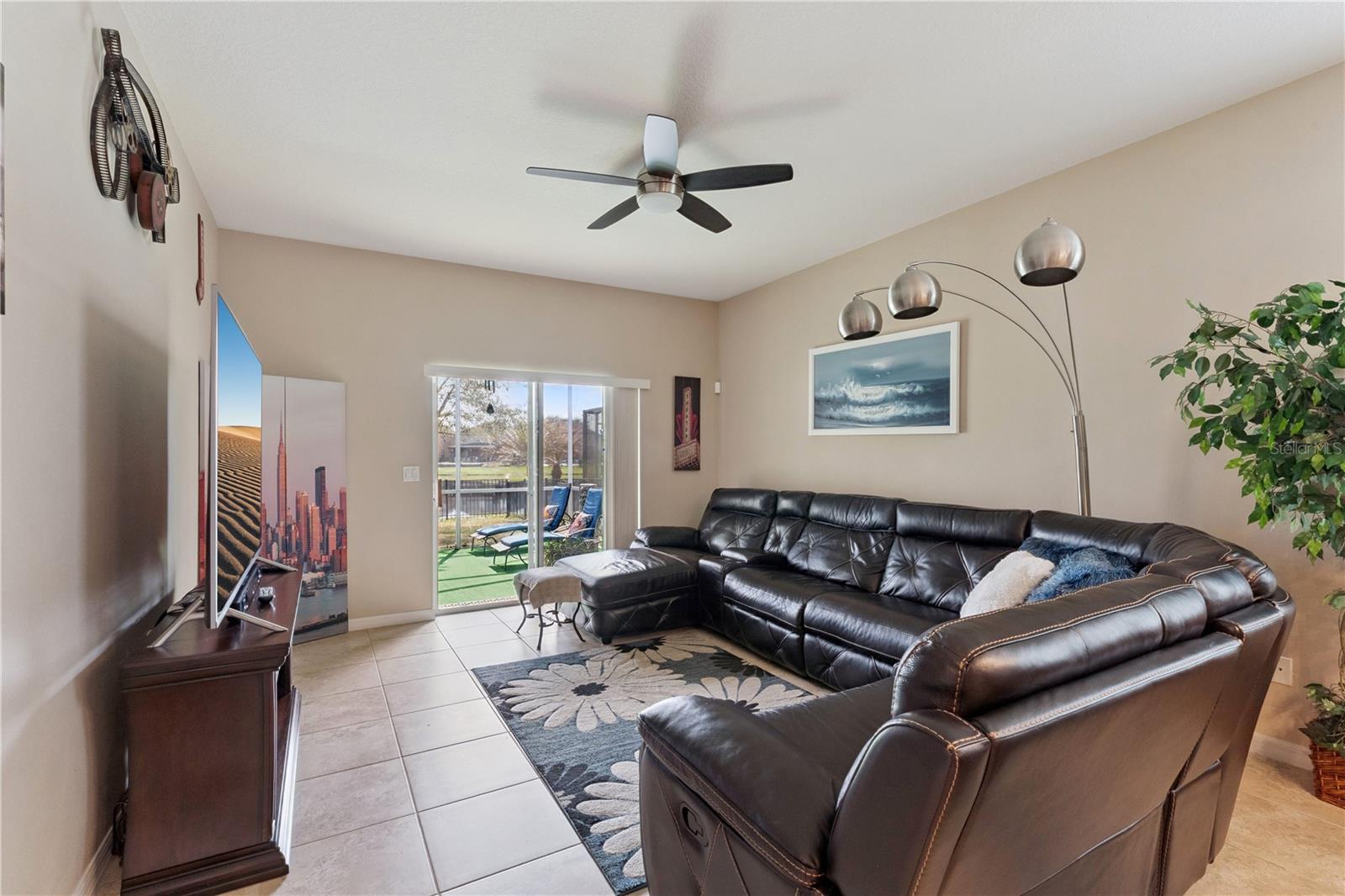 Image 15 of 41 For 10942 High Bush Court