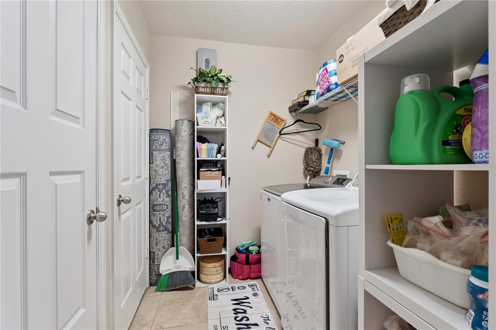 Image 35 of 41 For 10942 High Bush Court