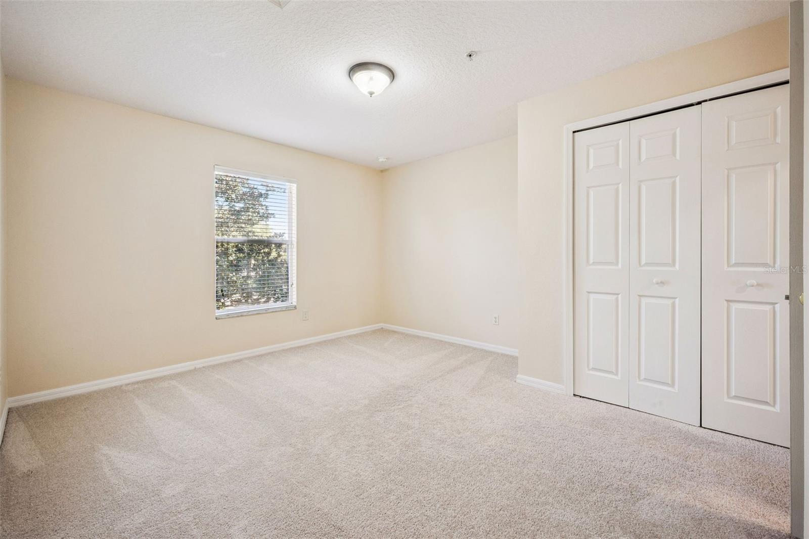 Image 24 of 48 For 952 Davenwood Court