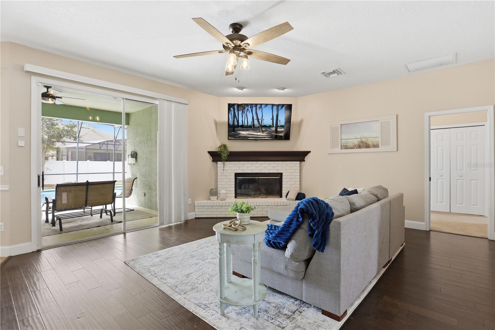 Image 10 of 52 For 1531 Hawkesbury Court