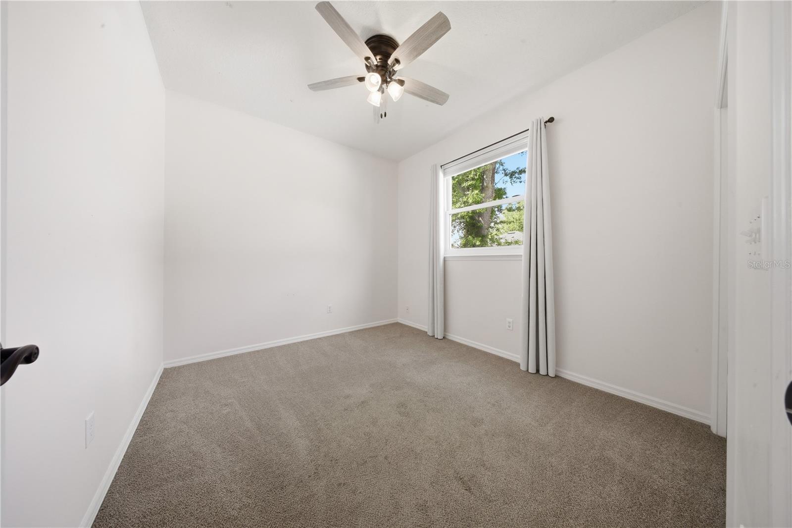 Image 31 of 52 For 1531 Hawkesbury Court