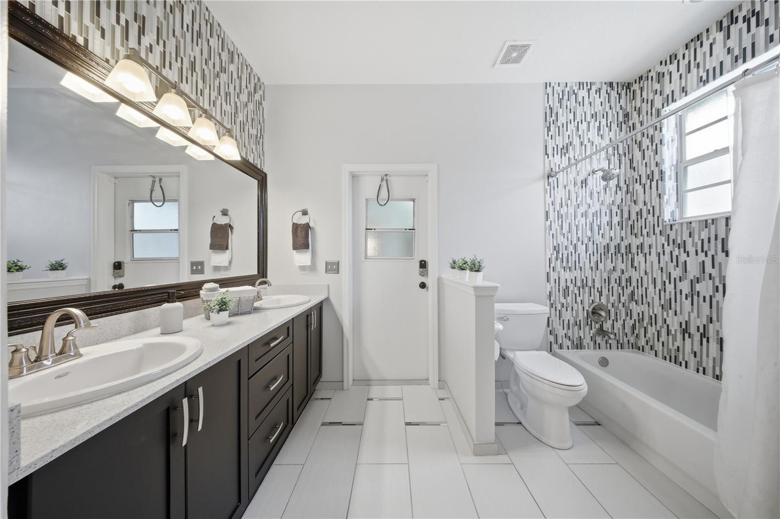 Image 35 of 52 For 1531 Hawkesbury Court