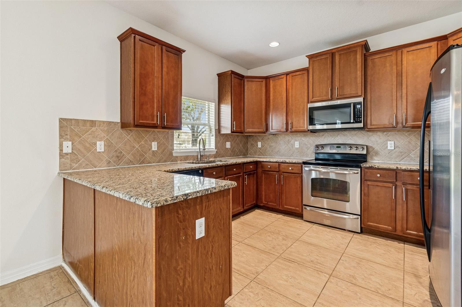 Listing photo id 12 for 4228 Granite Glen Loop