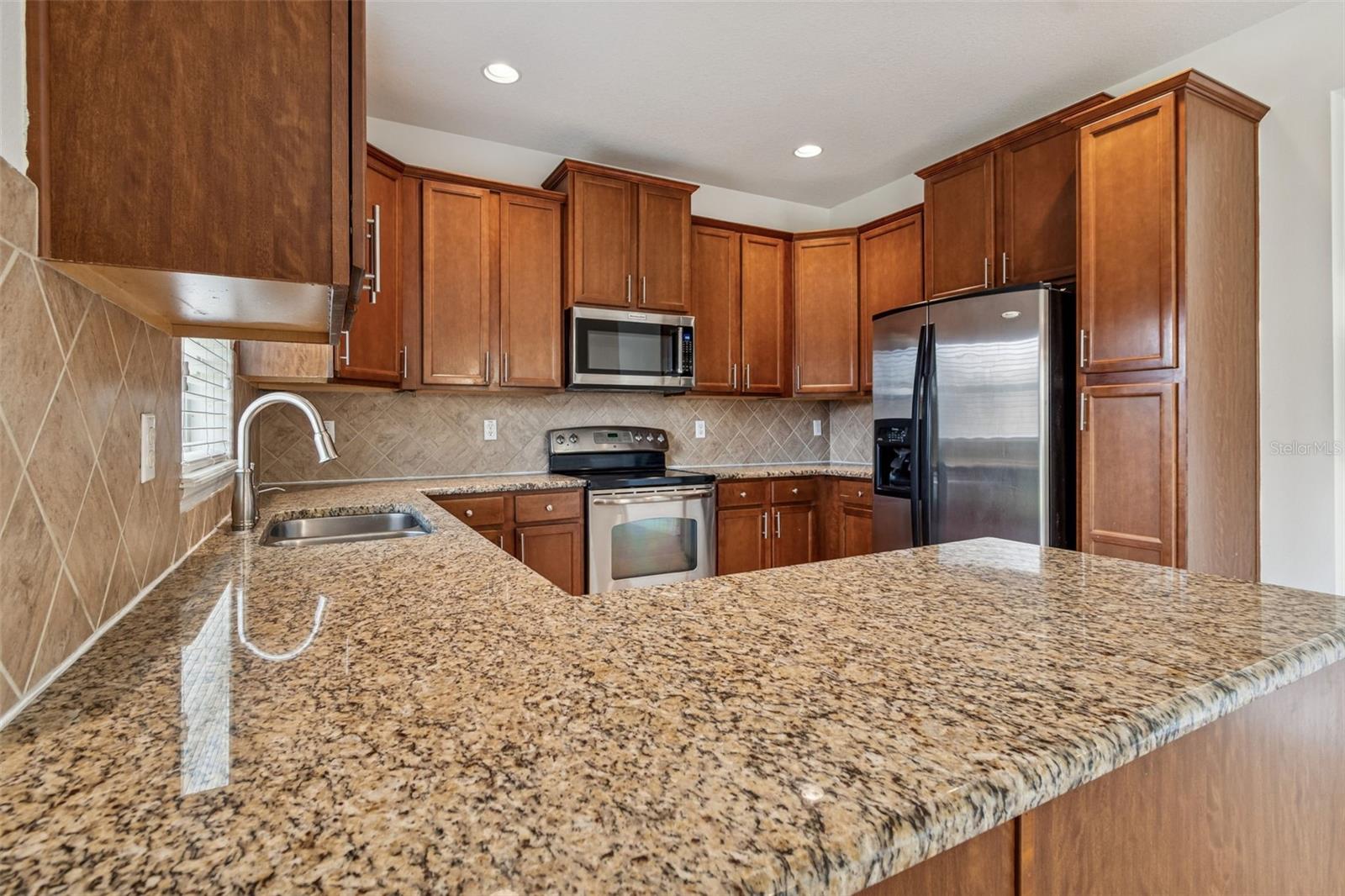 Listing photo id 13 for 4228 Granite Glen Loop