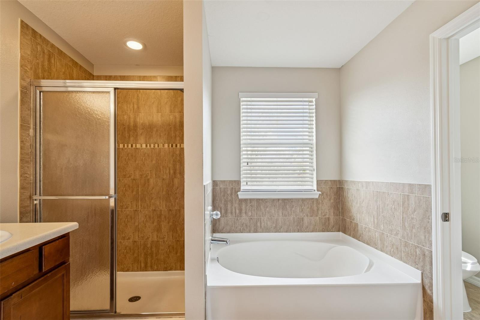 Listing photo id 31 for 4228 Granite Glen Loop