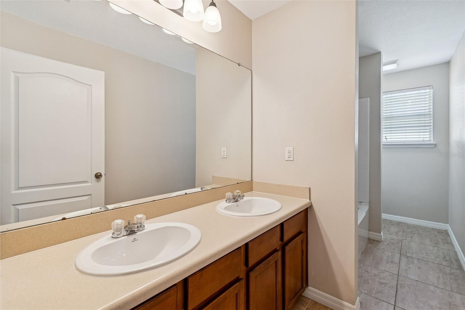 Listing photo id 42 for 4228 Granite Glen Loop