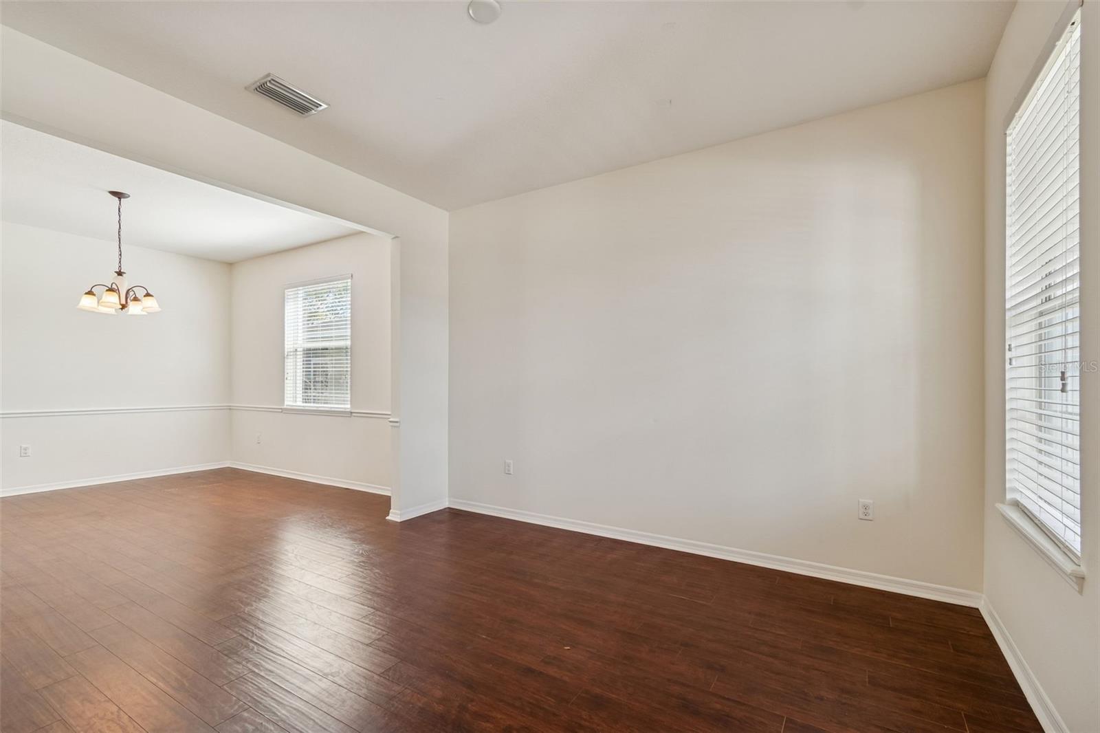 Listing photo id 7 for 4228 Granite Glen Loop