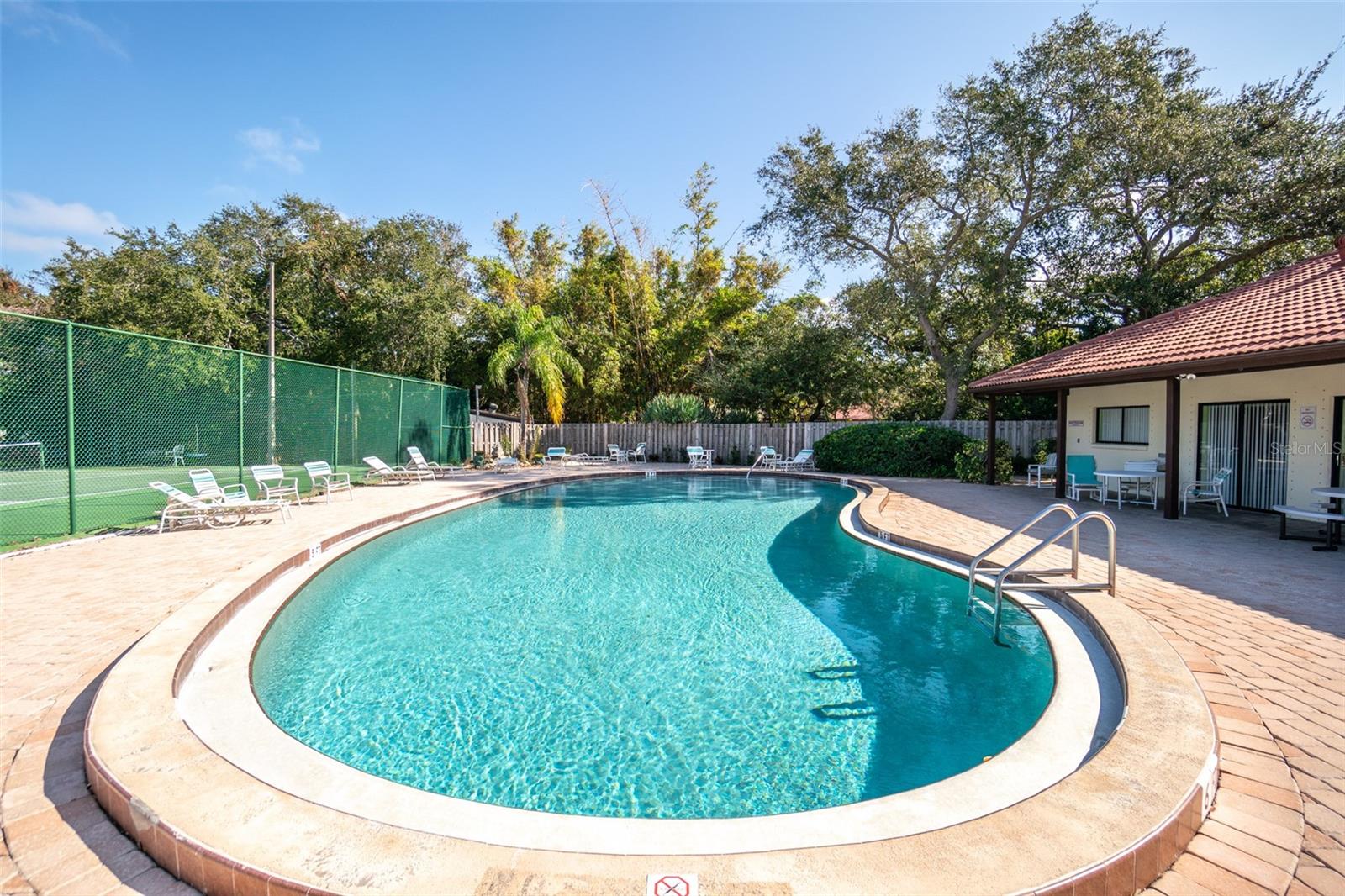 Image 26 of 35 For 8713 Bay Court