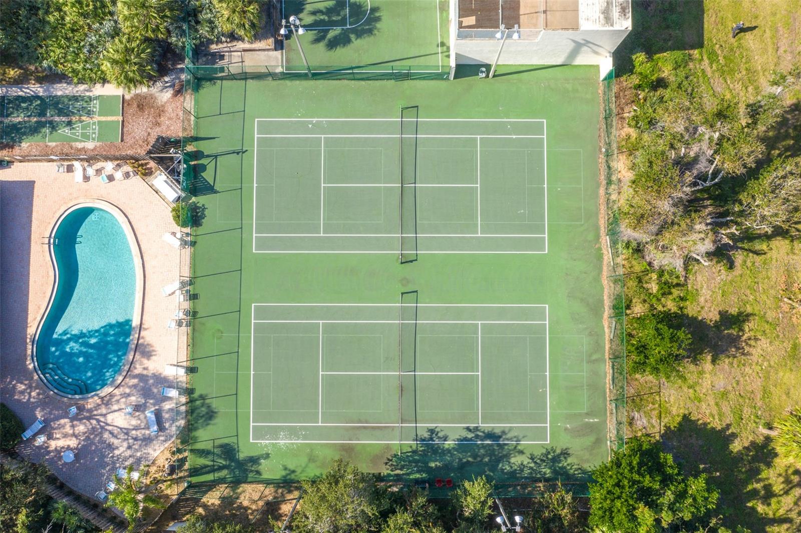 Image 28 of 35 For 8713 Bay Court