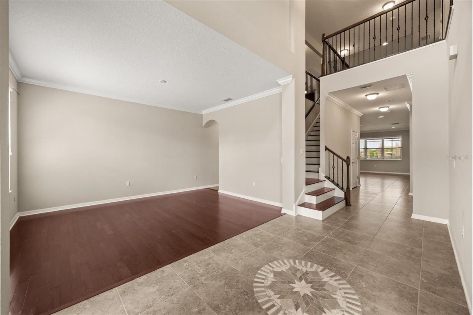 Image 11 of 42 For 1831 Via Lago Drive