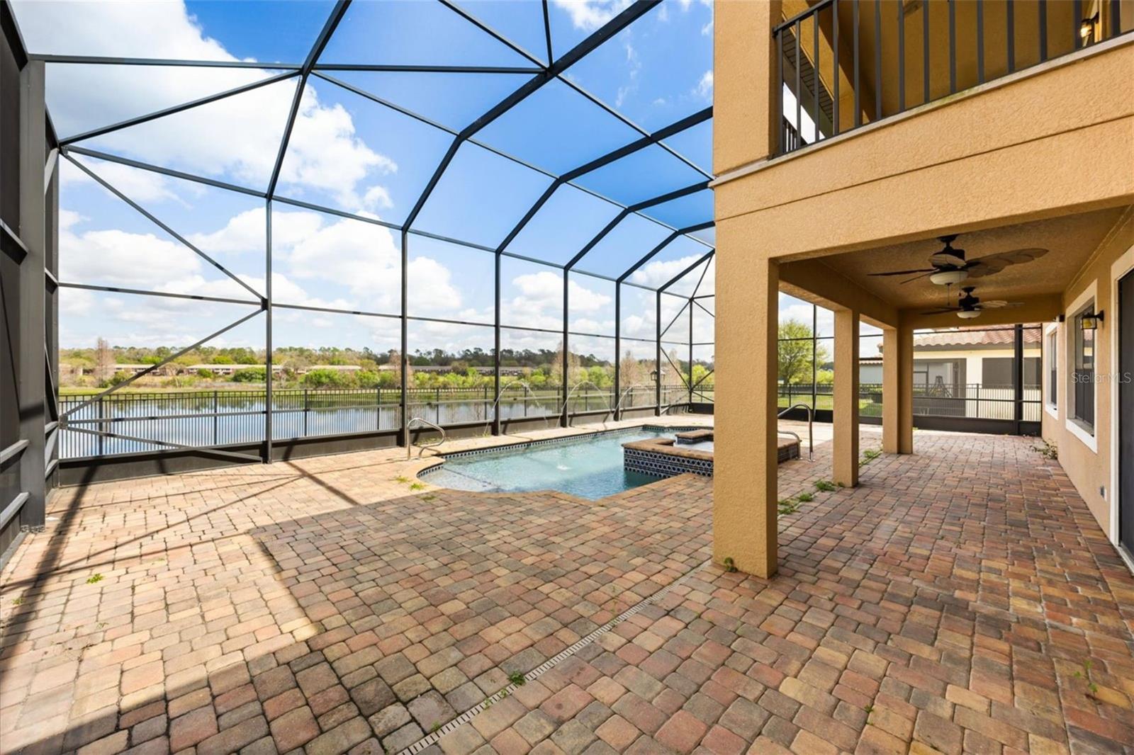 Image 29 of 42 For 1831 Via Lago Drive