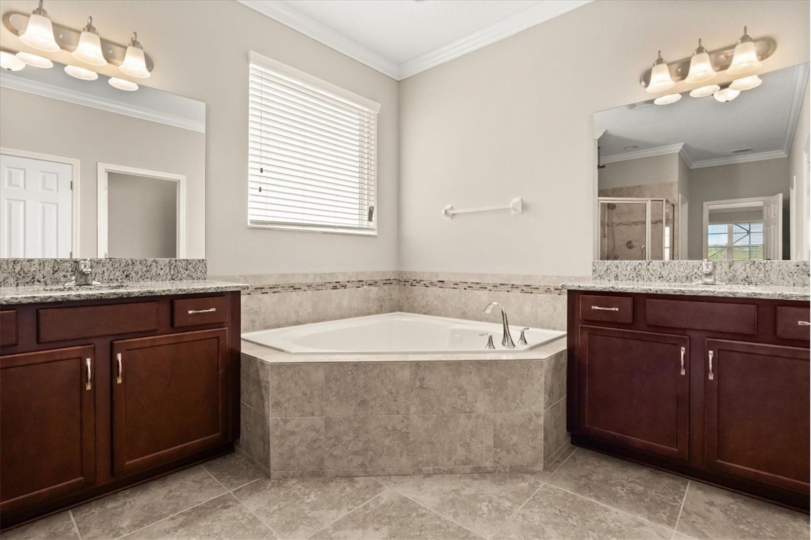 Image 9 of 42 For 1831 Via Lago Drive