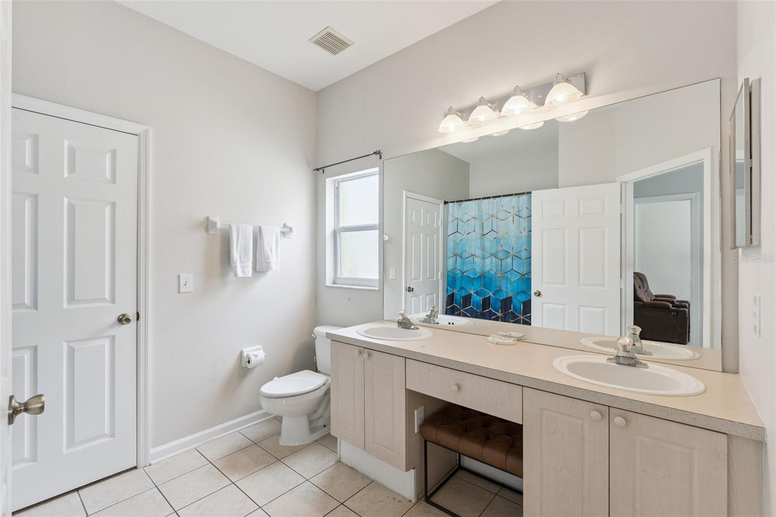 Image 13 of 45 For 8152 Sun Palm Drive