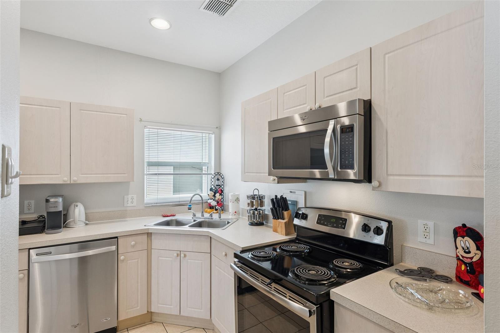 Image 3 of 45 For 8152 Sun Palm Drive