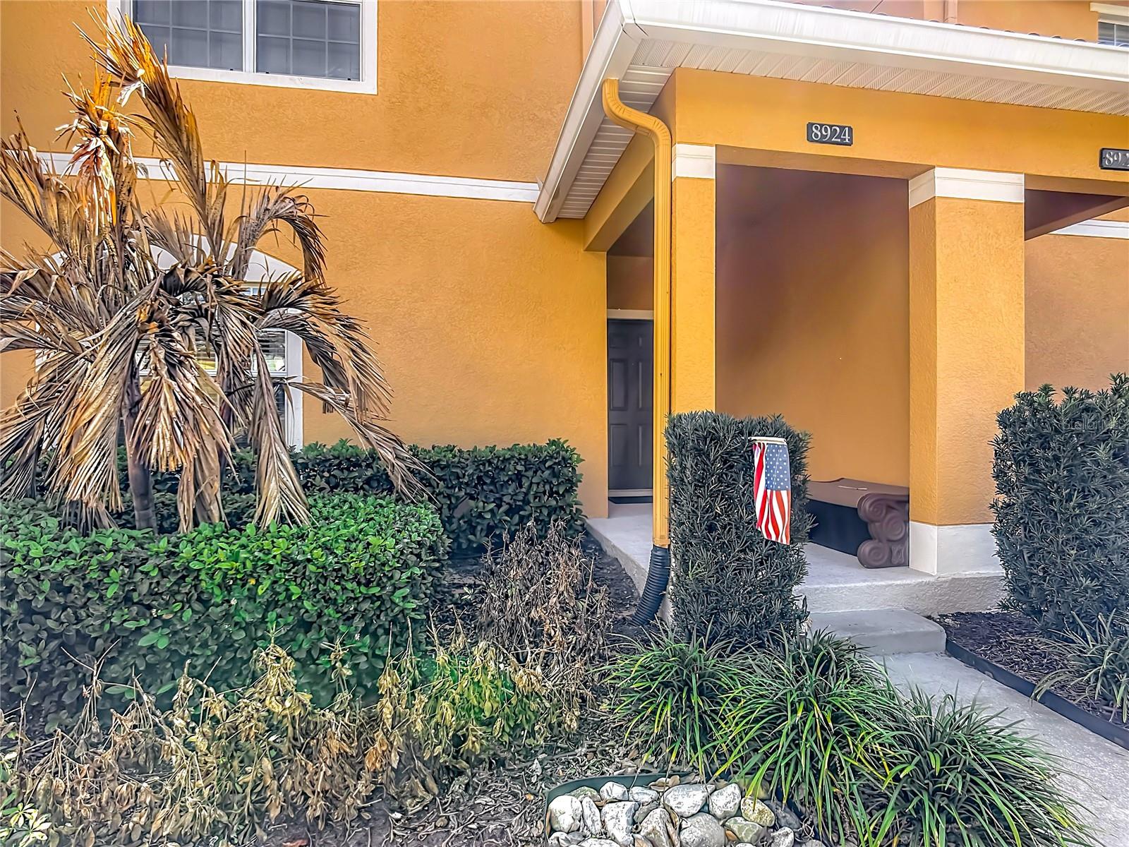 Image 5 of 68 For 8924 Cuban Palm Road