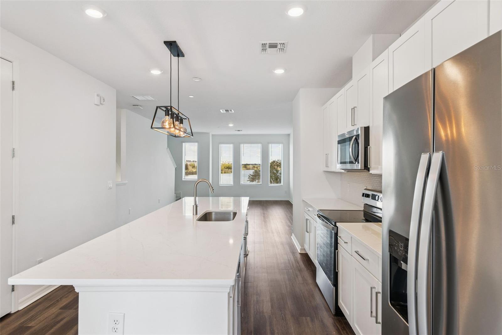 Image 11 of 37 For 12636 Willstatter Avenue