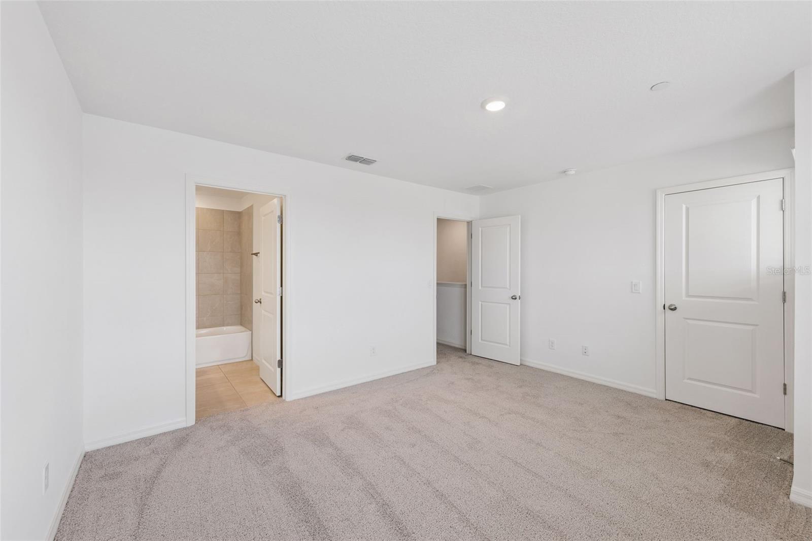 Image 17 of 37 For 12636 Willstatter Avenue