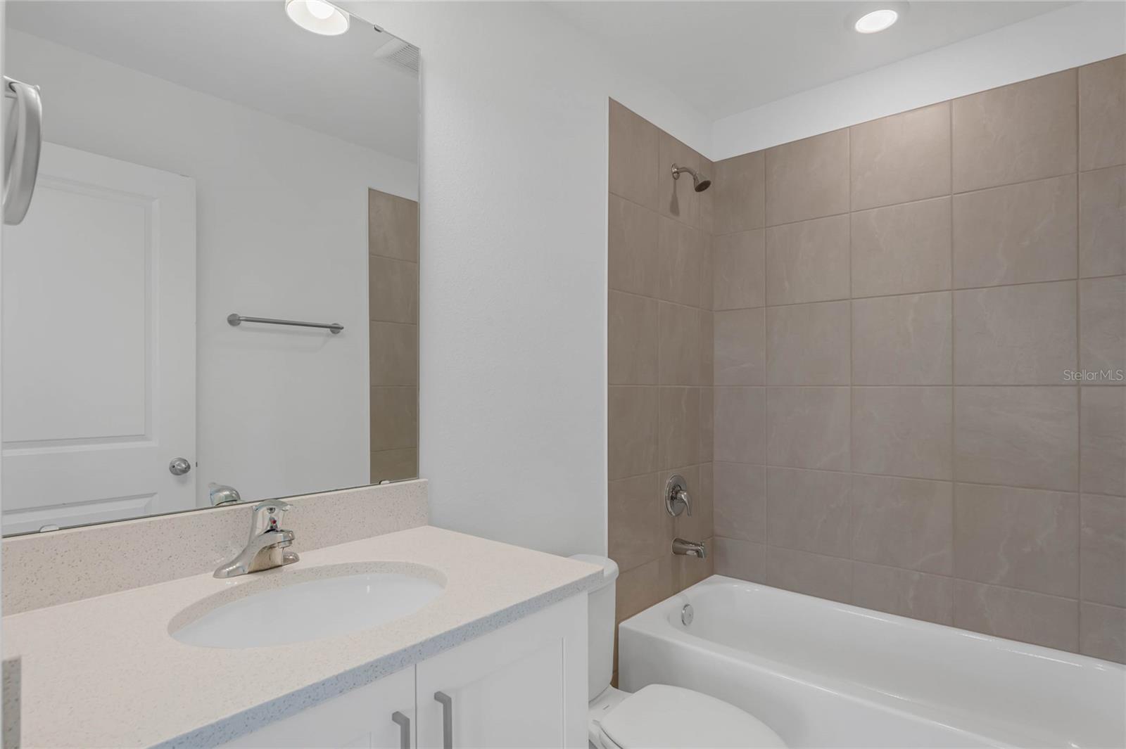 Image 18 of 37 For 12636 Willstatter Avenue