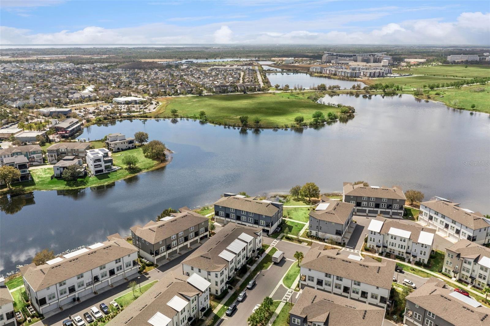 Image 25 of 37 For 12636 Willstatter Avenue