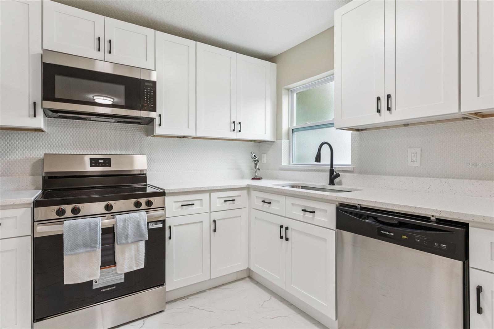 Image 11 of 57 For 3033 Sutton Drive