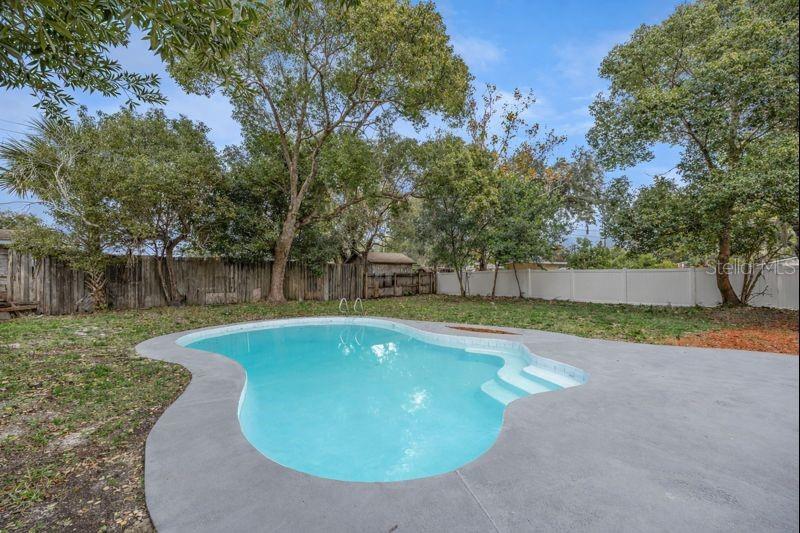 Image 40 of 57 For 3033 Sutton Drive