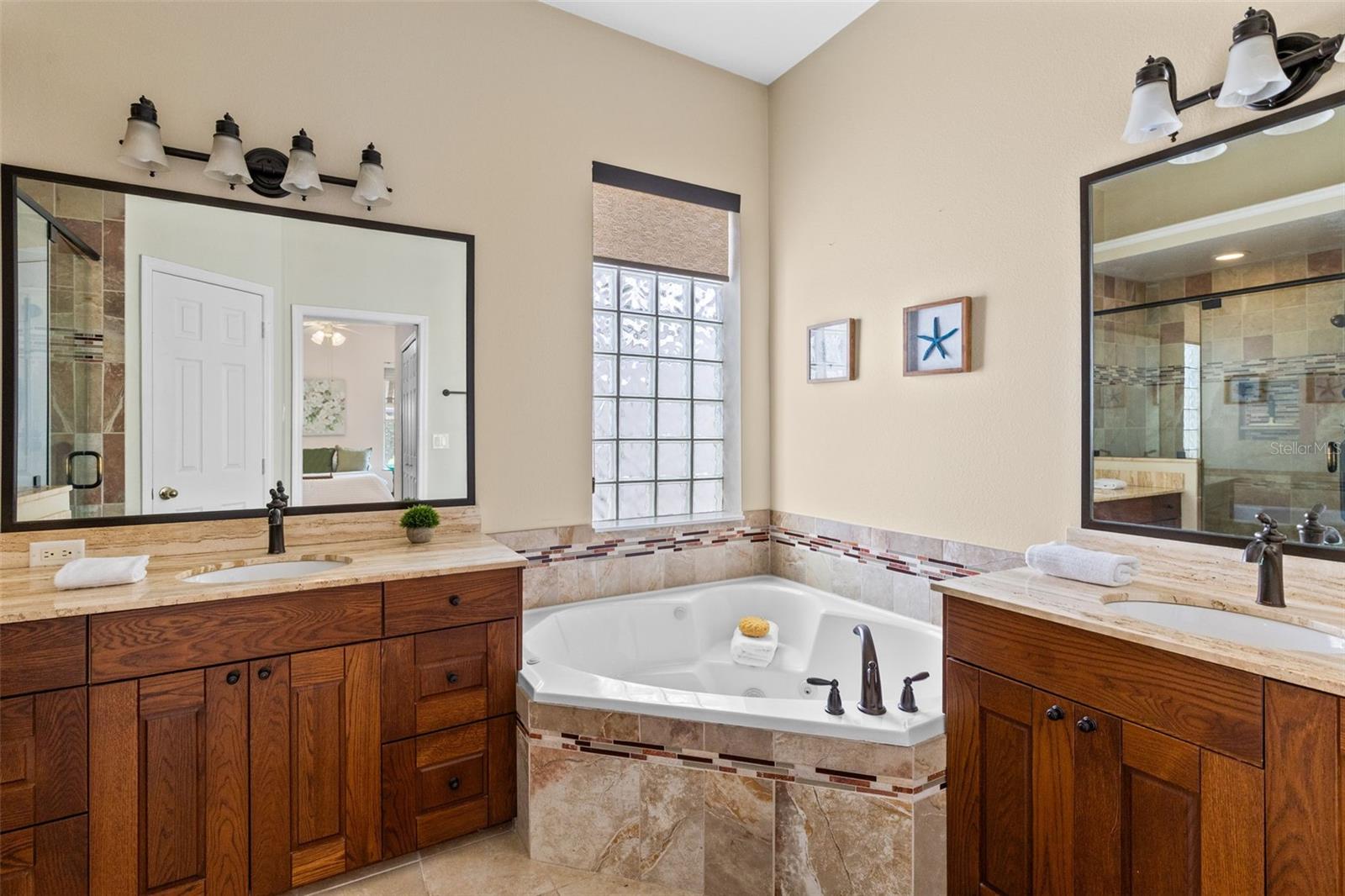 Image 11 of 30 For 905 Torrey Pine Drive