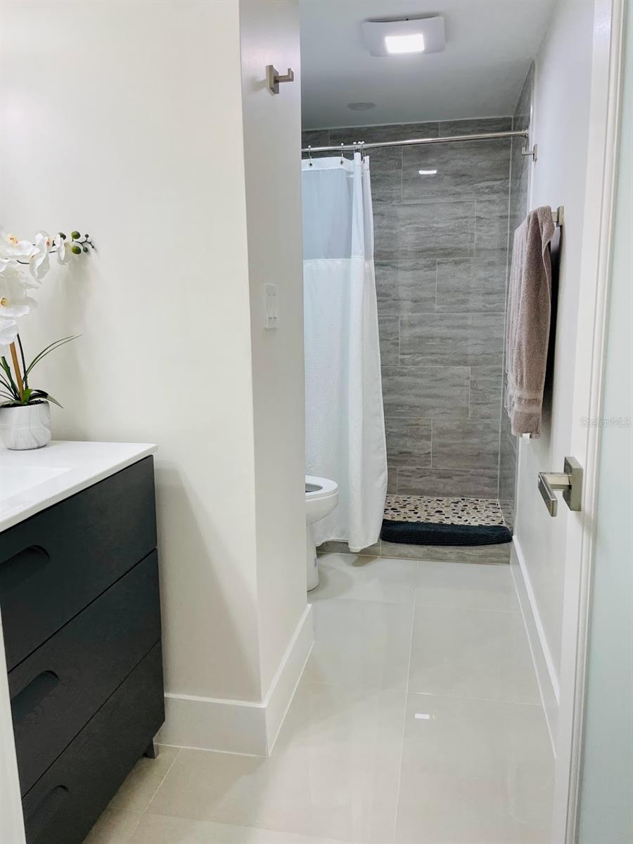 Image 9 of 15 For 2900 Atlantic Avenue 1503