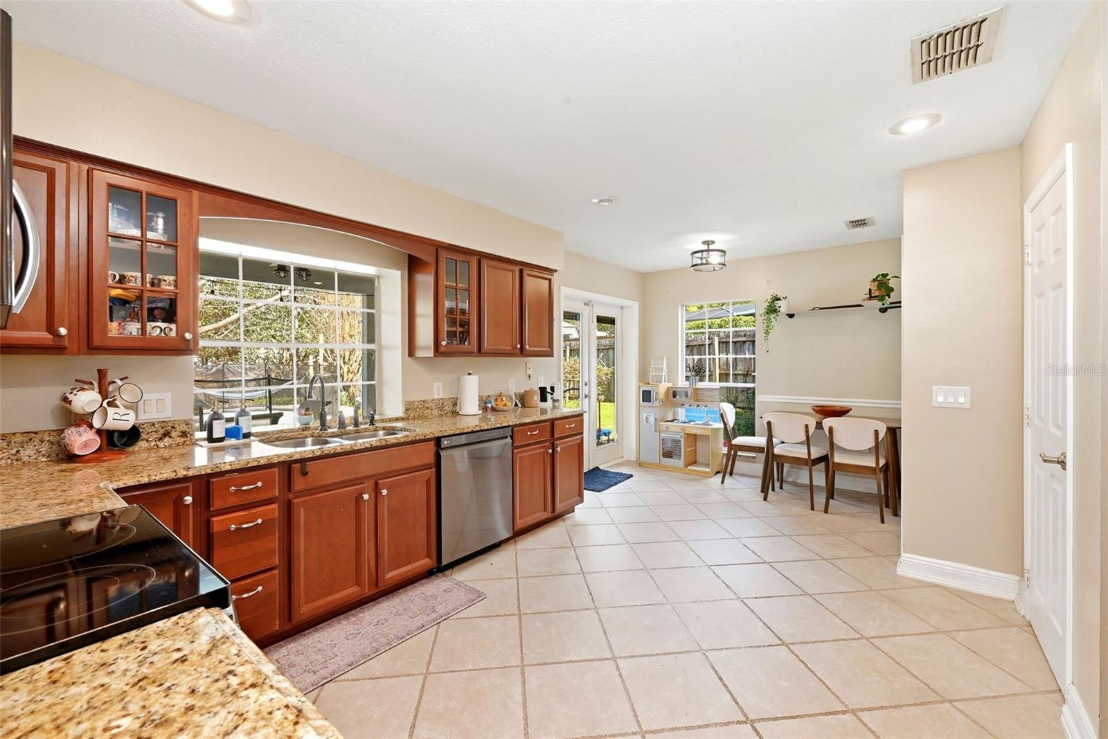 Image 22 of 50 For 1311 Olympia Park Circle