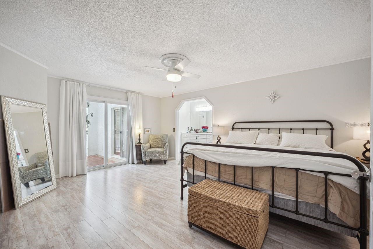 Image 17 of 48 For 8612 Lost Cove Drive