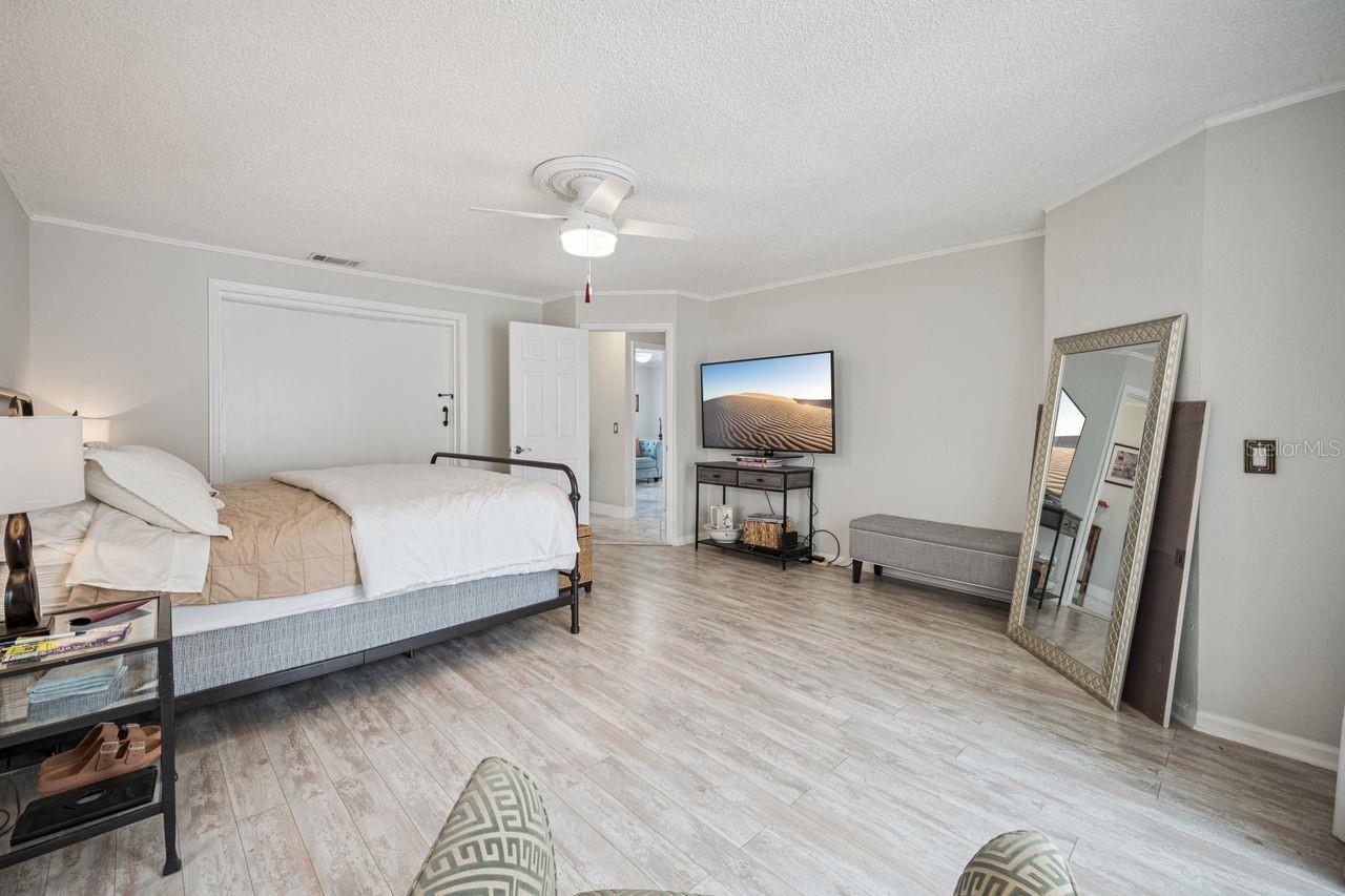 Image 18 of 48 For 8612 Lost Cove Drive