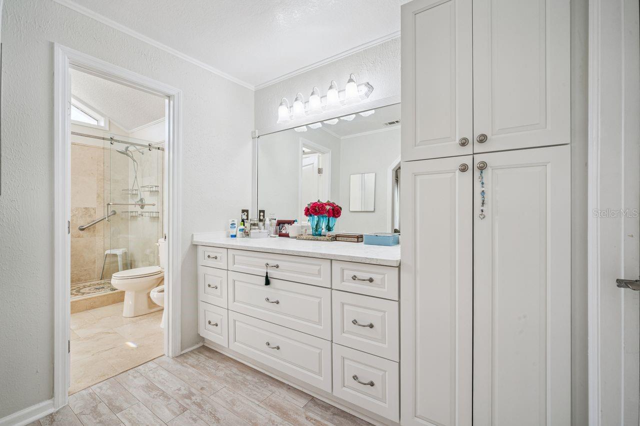 Image 19 of 48 For 8612 Lost Cove Drive