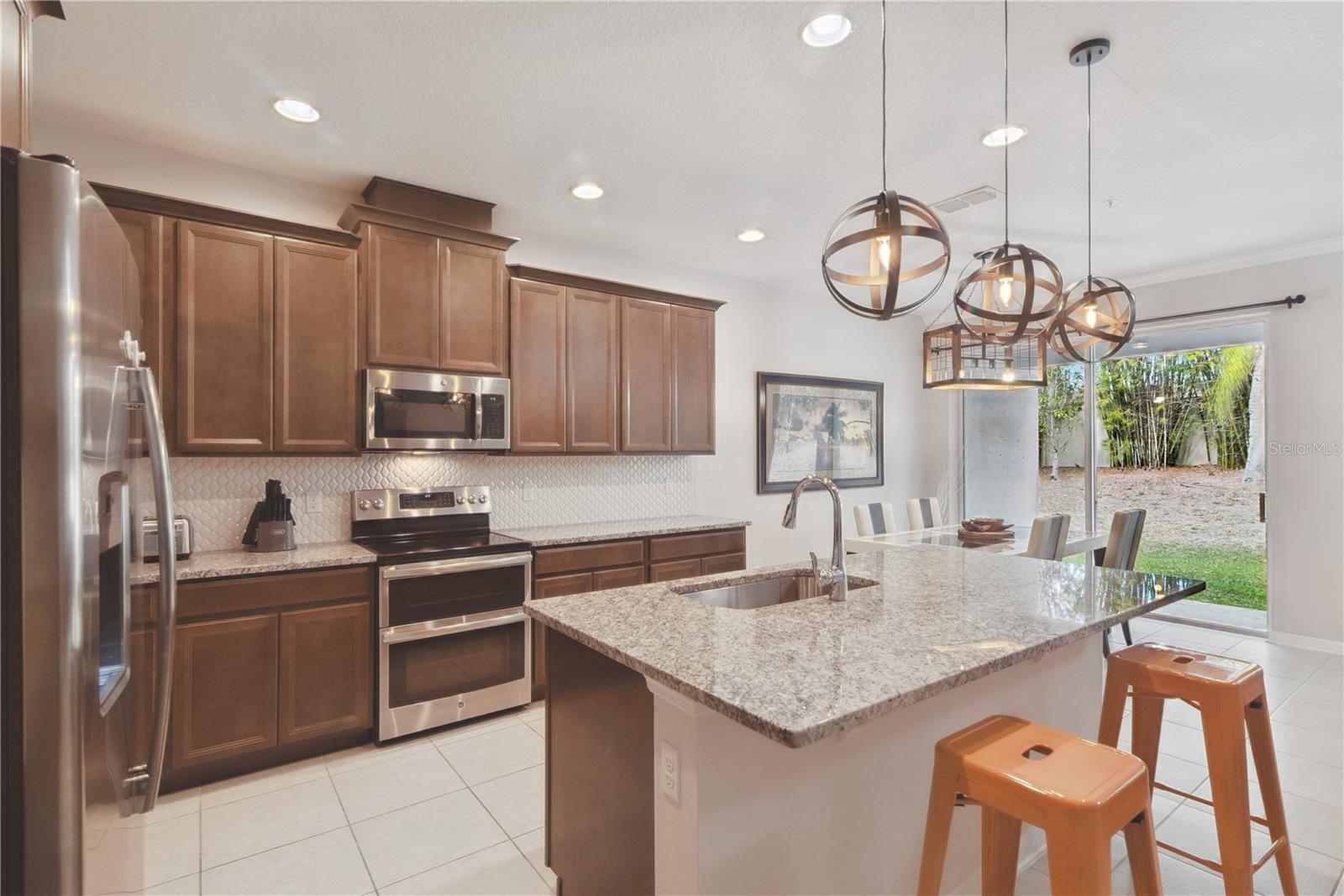 Image 5 of 47 For 15140 Sunrise Grove Court