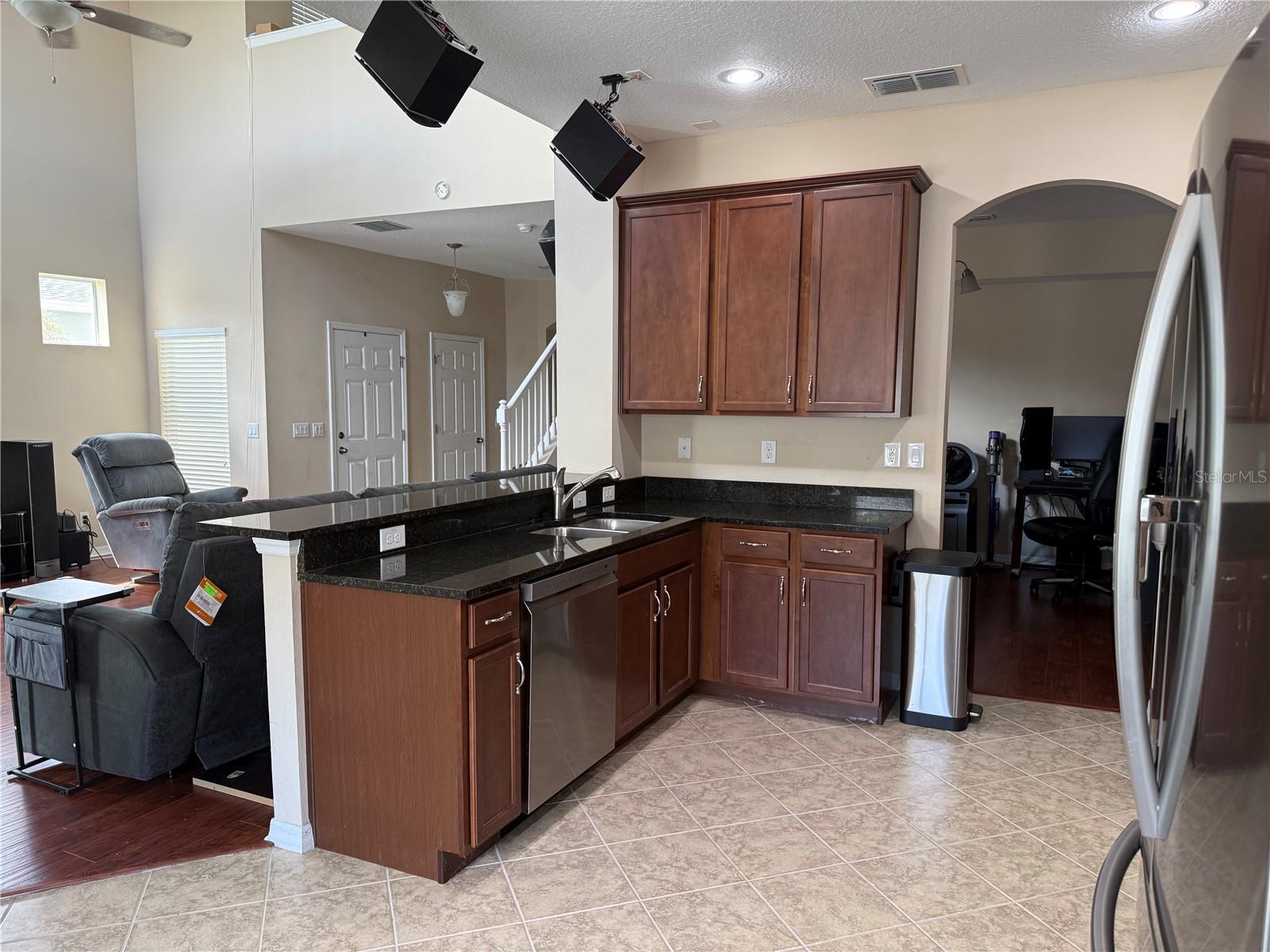 Image 10 of 34 For 321 Canyon Stone Circle